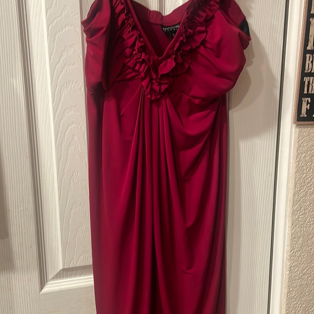 Woman’s dress. Red formal dress. Size 12